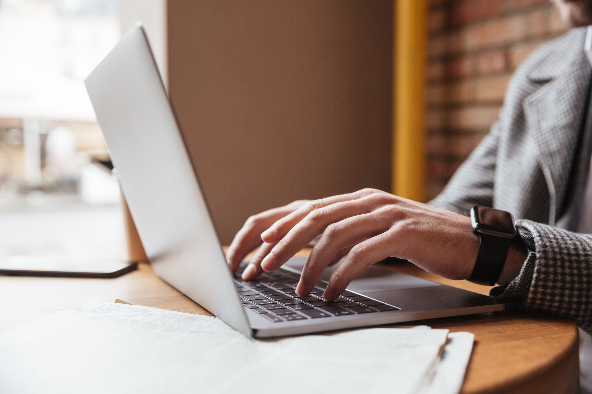 Essential Work-From-Home Gadgets for Your WFH Setup
